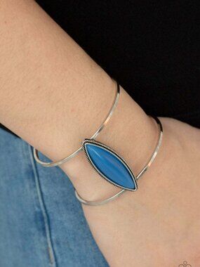 Paparazzi Jewelry - What You SEER Is What You Get - Blue Bracelet